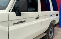 EXCELLENTE VENTE DE VEHICULE NEUF ! GS13-IMMO, met à votre disposition la vente de ce véhicule Toyota Land-Cruiser 5Portières. Prix de vente: 78.500$ à discuter. Nous sommes à vous mediacongo